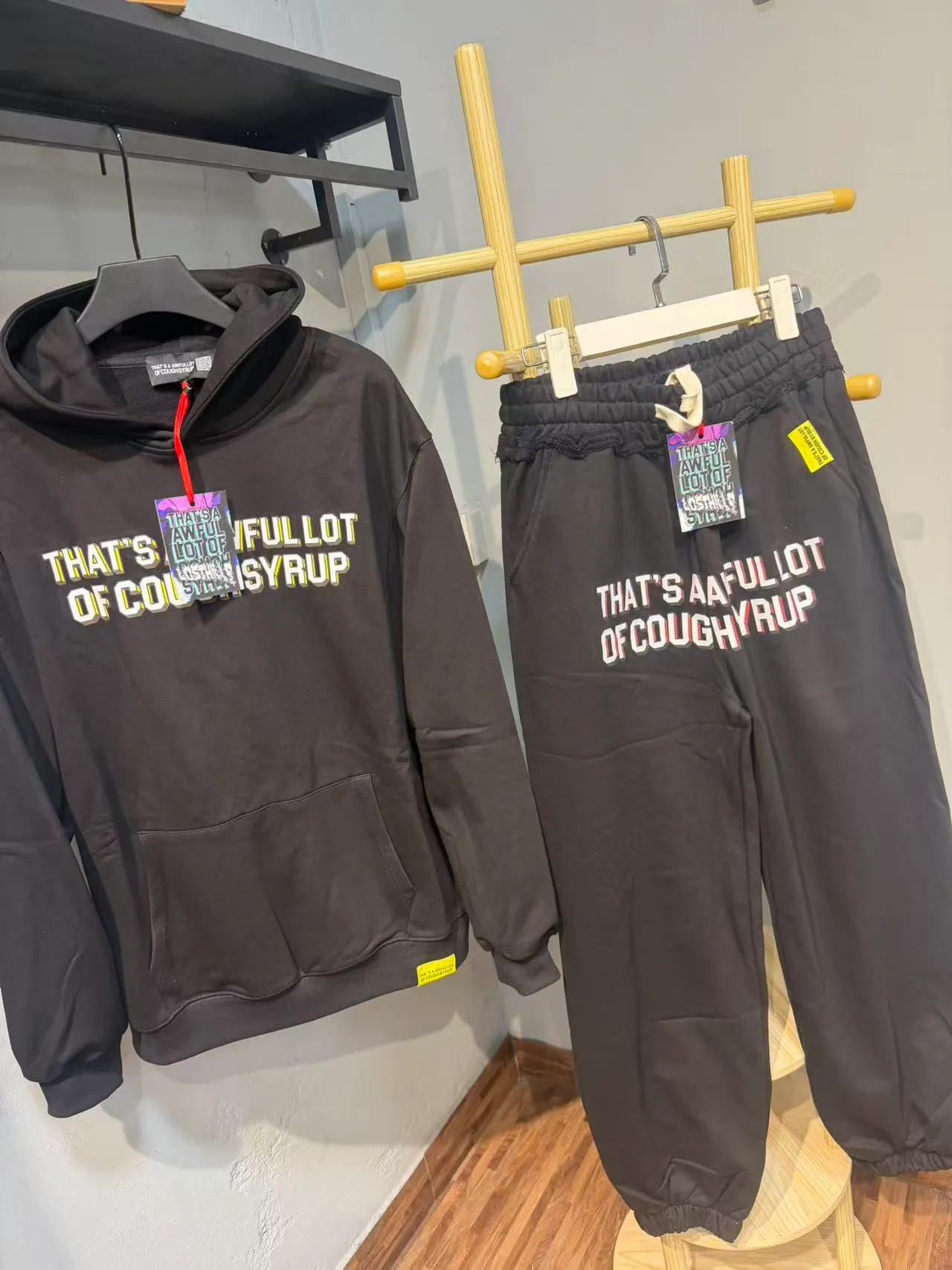 C # Black ｜ THAT'S A AWFUL LOT OF COUGH SYRUP In Stock Same Style. （fabric): 100% Sizes（size）：S-M L X L （colour）： Black ：3330# ｜ ：（fabric）： 100% Sizes（size）：S-M-L-XL （couour）： Black 👉 👉